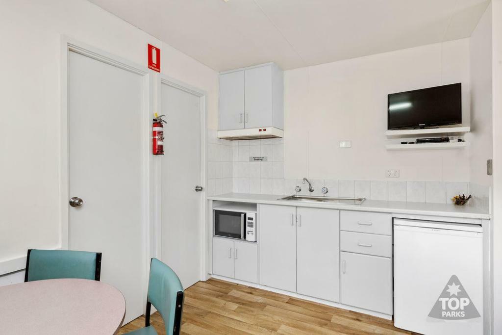 Gawler Caravan Park Экстерьер фото